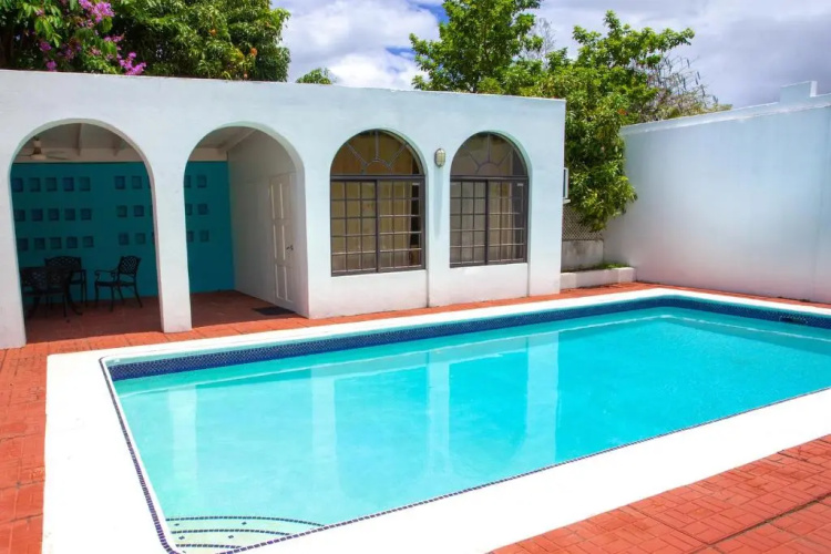 2 BR on Private Estate