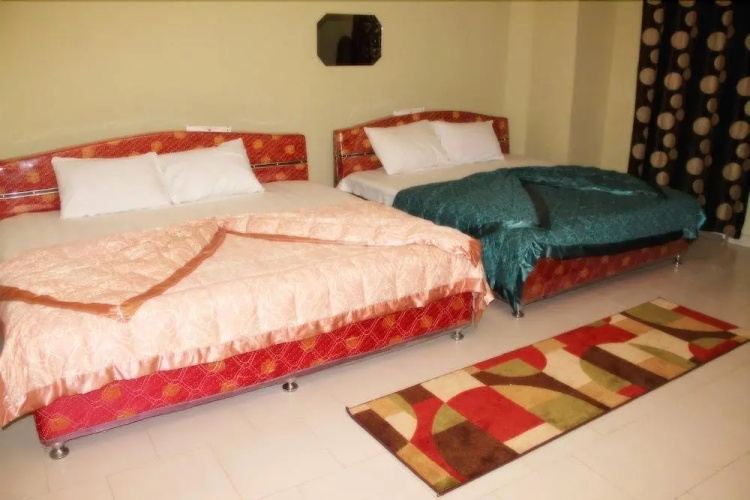 Bineys Hotel