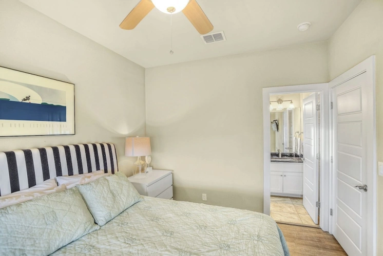 4 Bedrooms Cottage