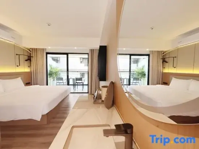 Deluxe Double room with balcony