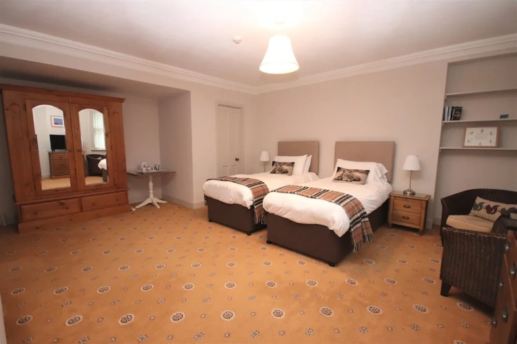 Standard Twin Basement room