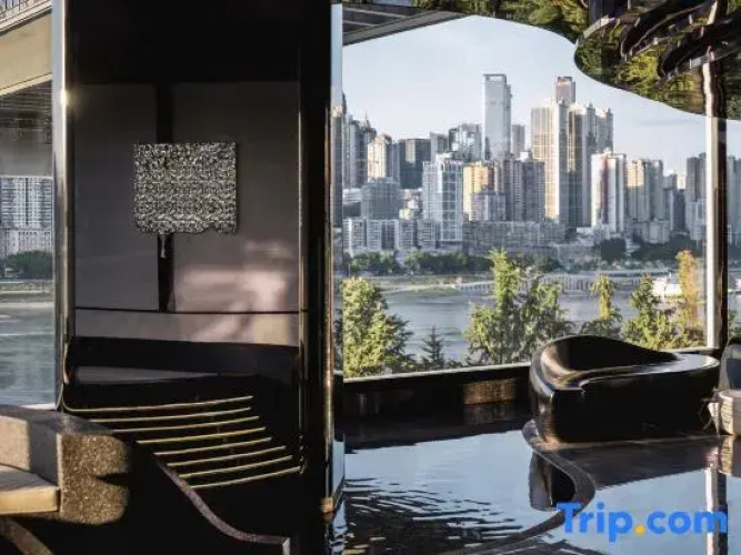 Yolo Private Soup Hot Spring Designer Hotel