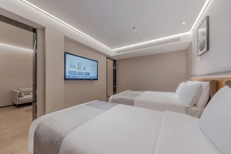 Standard Triple Family room