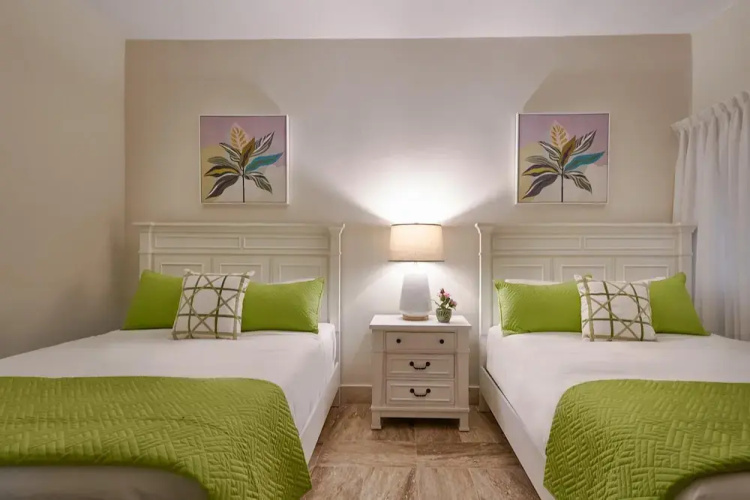 Luxury Beachfront Condo A-101