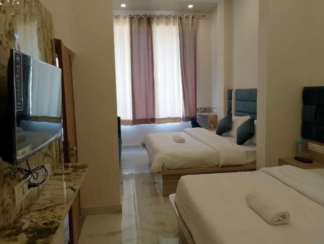 Hotel LR Delite Inn
