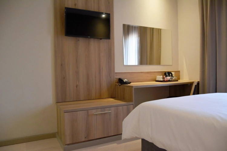 Regal Inn Hotel