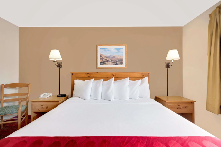 Comfort Inn & Suites Summerset - North Rapid City