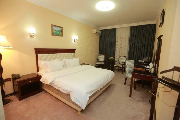 Hayot Hotel