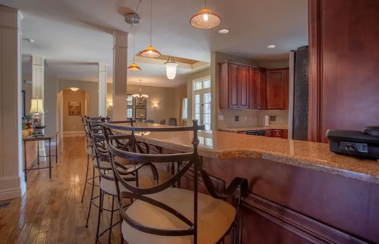 Quaint Quarters 4 Bedroom Villa by RedAwning