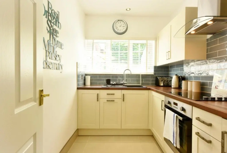 3 Bedrooms Cottage