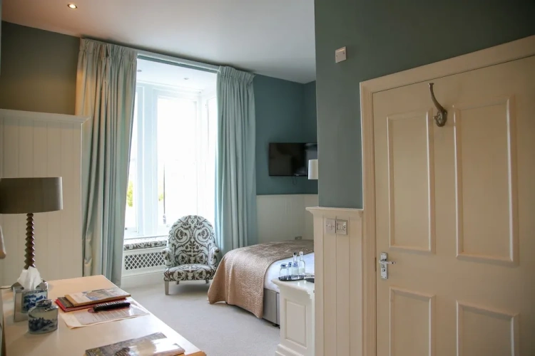 Superior Twin room with river view