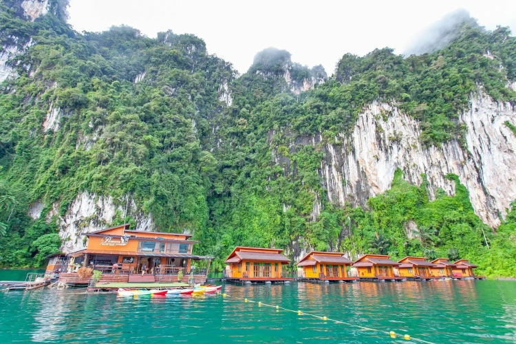 1 Bedroom Double Suite with lake view