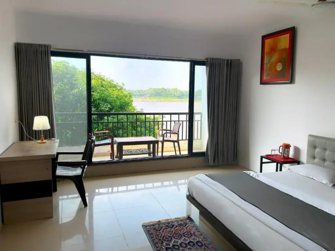Rewa Hotels & Resorts