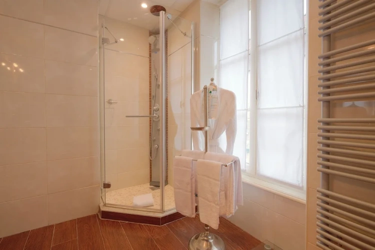 Superior Double Suite with city view