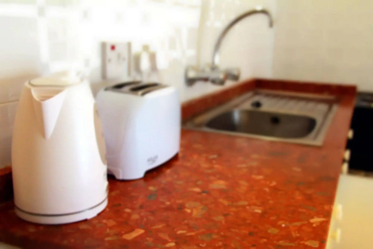 Mavina Hotel & Apartments