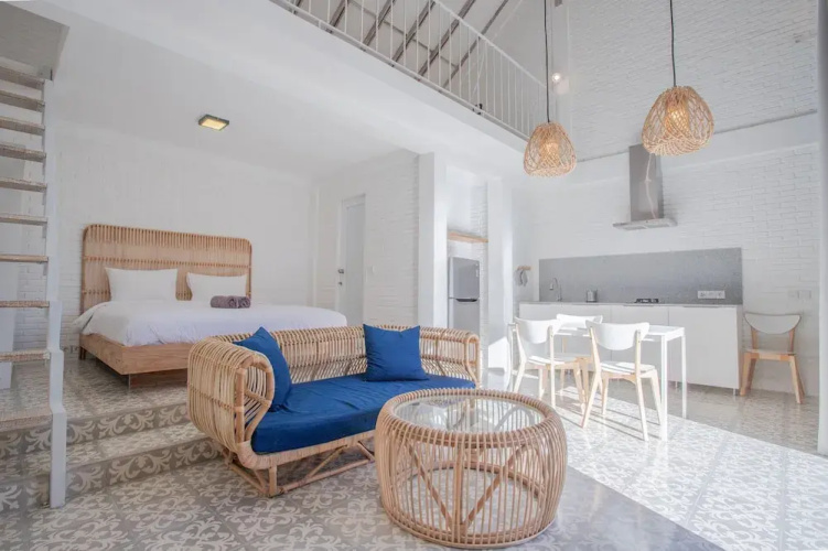 White Studio Villa
