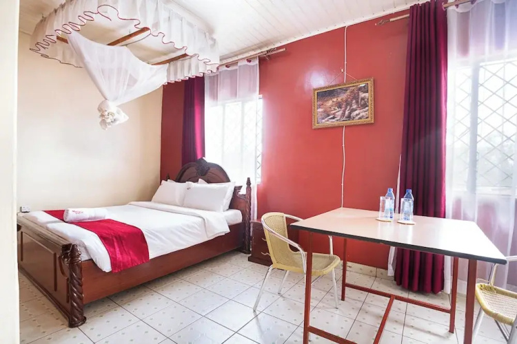 Melvic Hotel