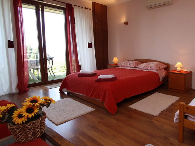 Apartment Lucic Tavernes 33113