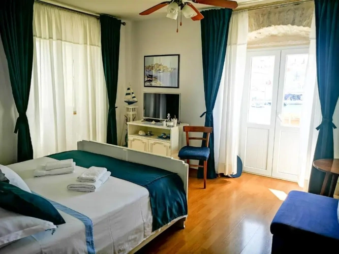 Standard Double room with balcony and with sea view