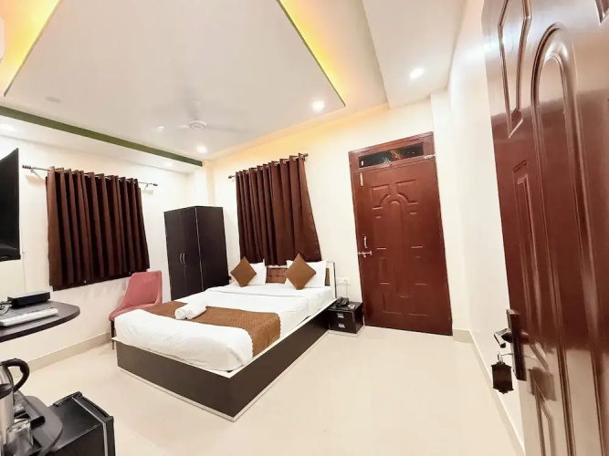 Hotel Aastha Inn