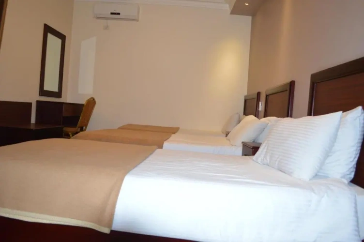 Standard Triple room