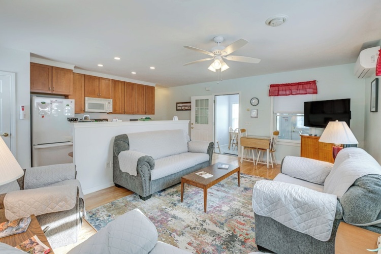 2 Bedrooms Apartment