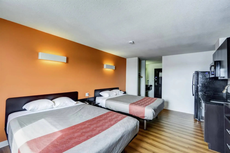 Joys Inn