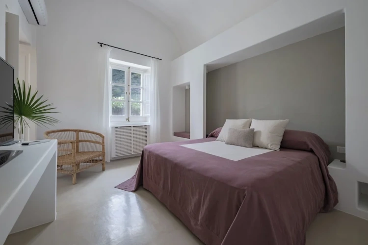 Standard Double room with balcony and with partial sea view