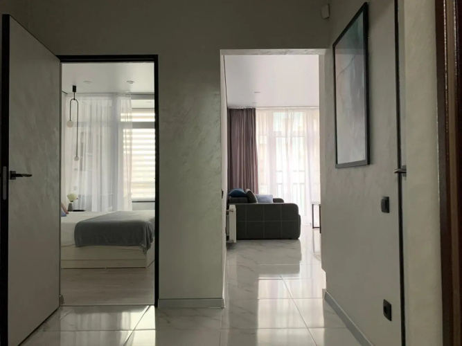 MAKSIM Modern Apartment