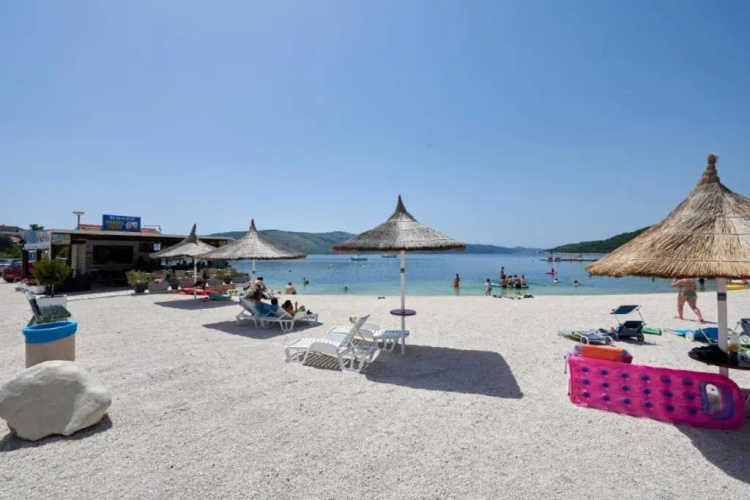 Apartments Mare - 30m from beach