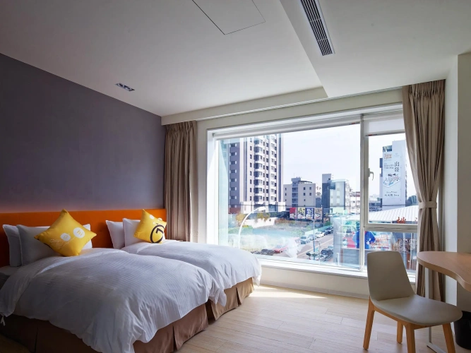 Standard Twin room