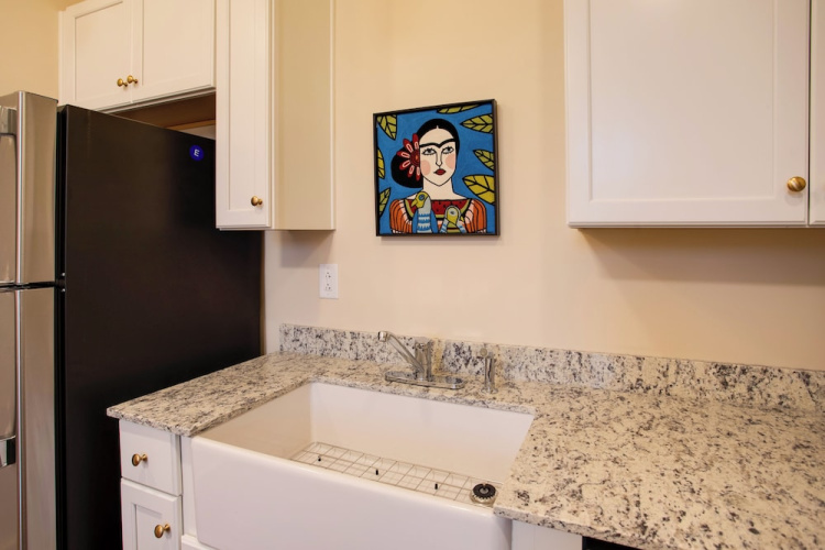 I-95 & I-20 Stopover: Walkable Florence Condo