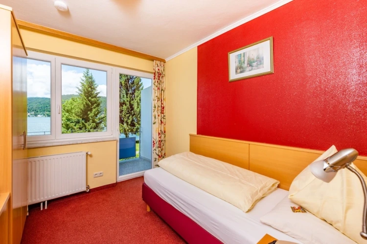 Standard Single room with balcony