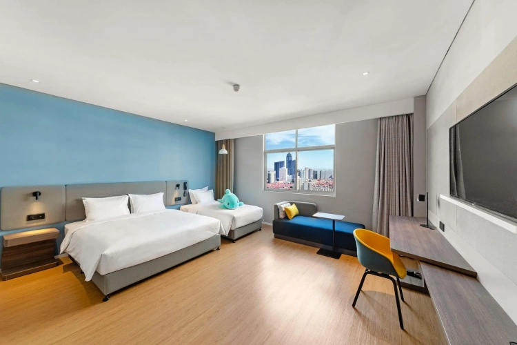 Standard Triple Family room