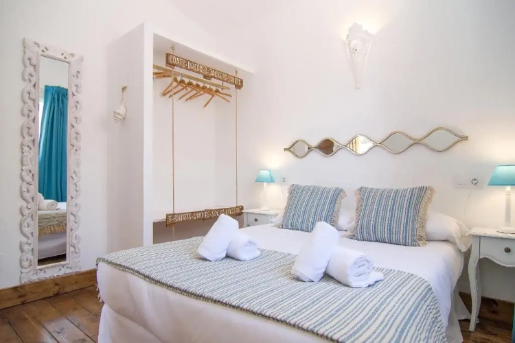 2 Bedrooms Bungalow