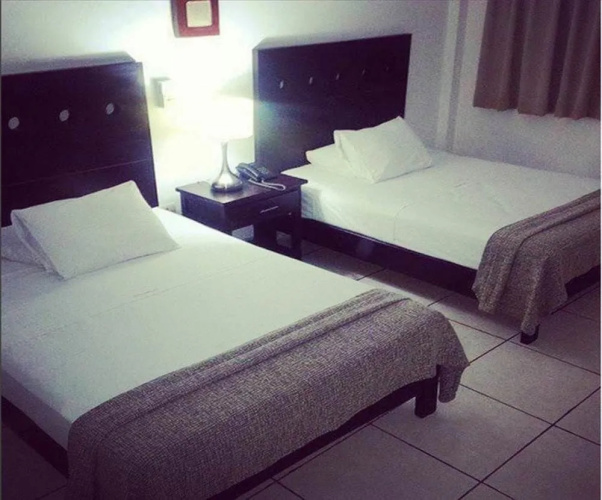 Hotel & Suites Mo Sak
