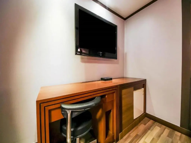 Nest Major Hotel