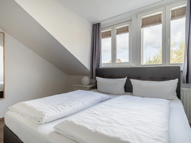 1 Bedroom Attic Suite