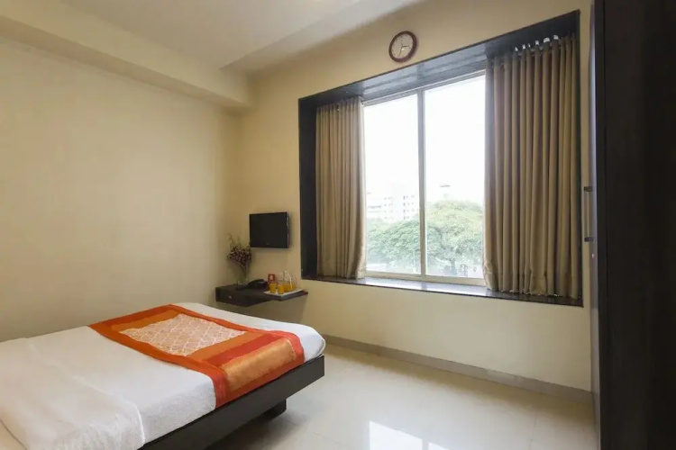 Bhagyashree Executive by OYO Rooms