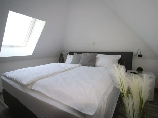 Haus Seeblick Modern Retreat