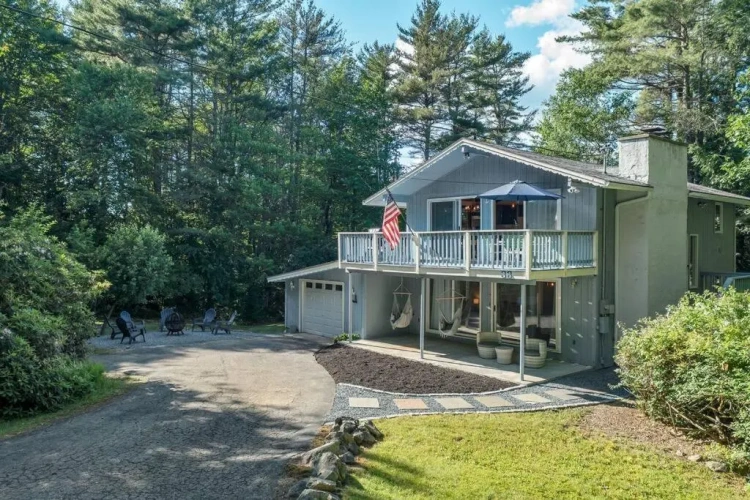3 Bedrooms Chalet