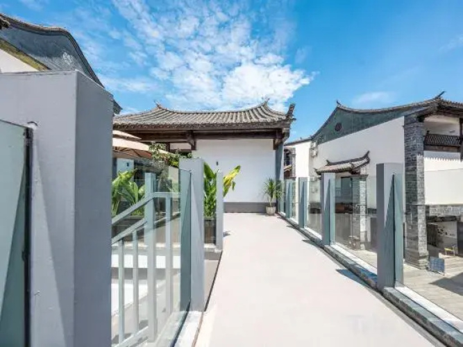 Jianshui Yiyunting Inn