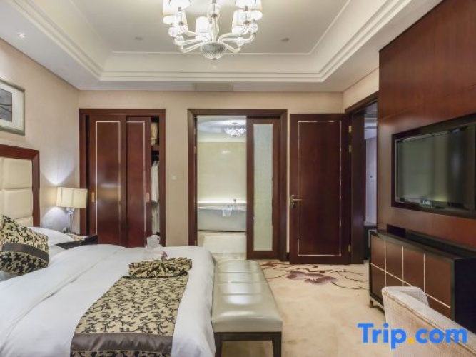 Deluxe Double Suite