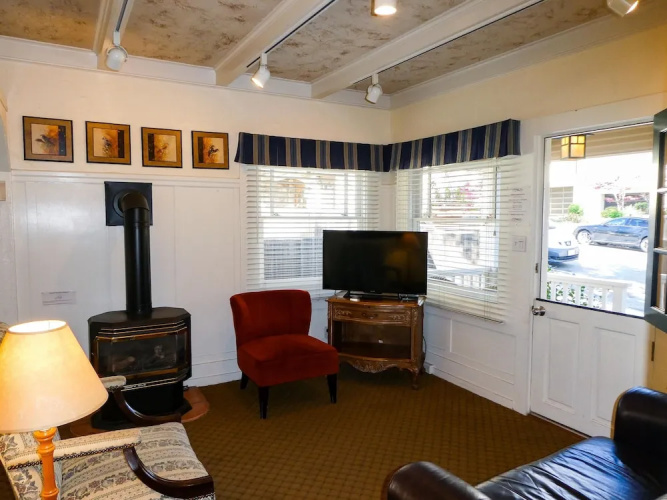 Briarwood Inn