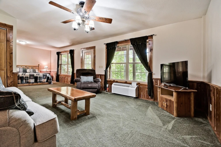 Lake Forest Luxury Log Cabins