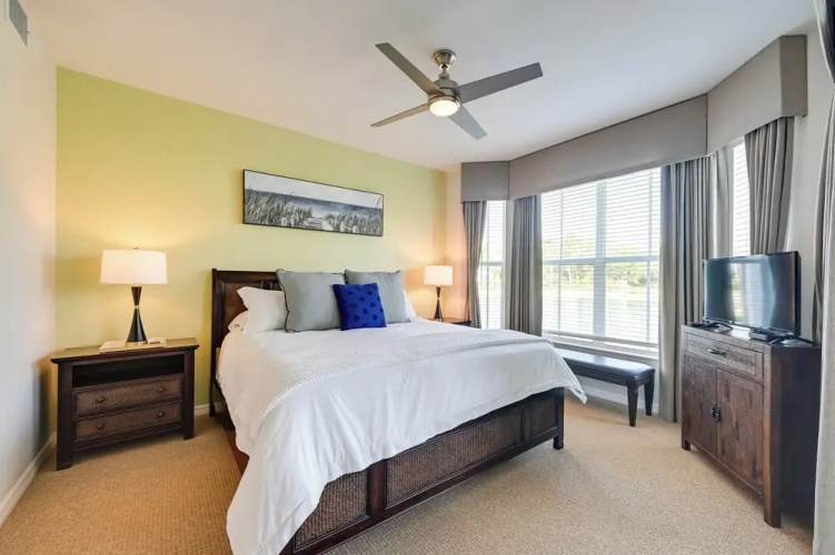 9 Mi to Beach: Naples Golf Getaway w/ Pool Access!