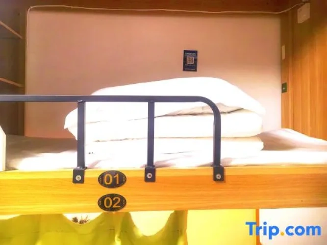 Bed in Dorm (male dorm)