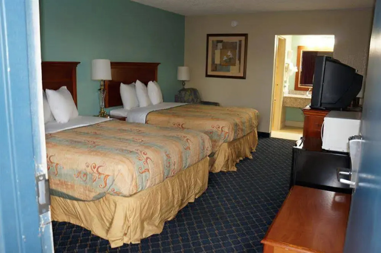 Super Inn And Suites