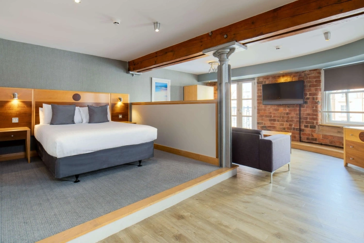 Double Suite