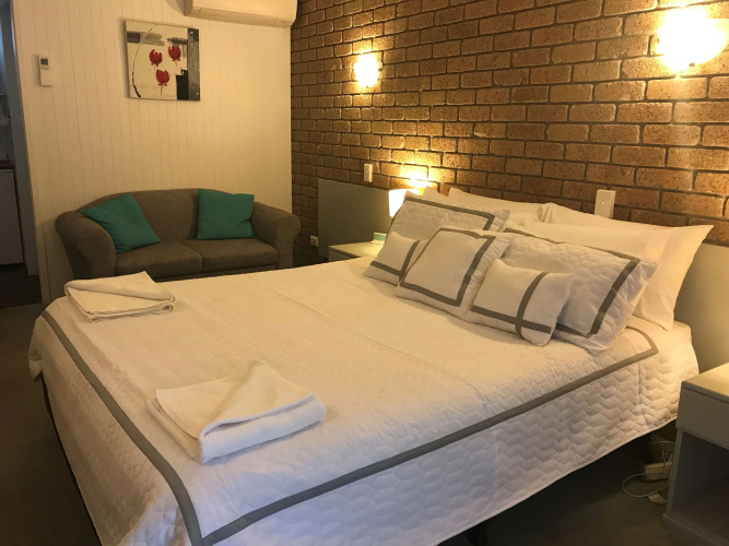 Mountain View Motor Inn LLC